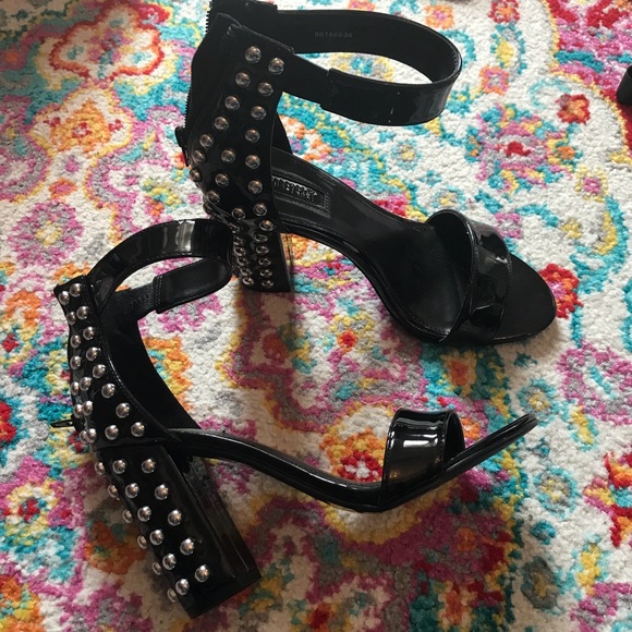 Forever 21 black patent leather open toe - Picture 3 of 4